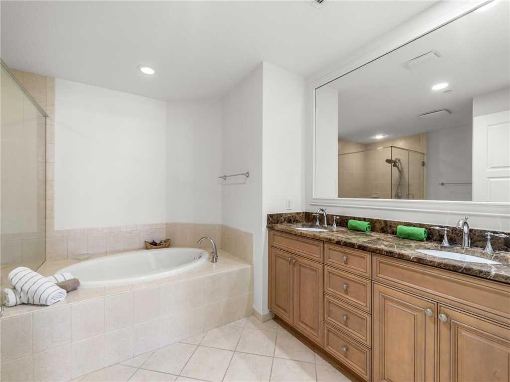 Sand Pearl 1406, 2 Bedrooms, Diamond Rated, Pool, Gym, Sleeps 6 Clearwater Beach Exteriör bild